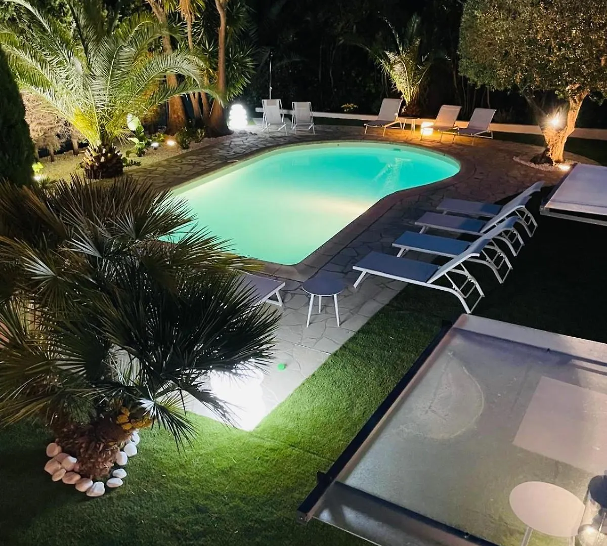 Luxury Villa Cannes,350 M2, 12 Pers, 6 Ch 6 Sdb 0*, Cannes France