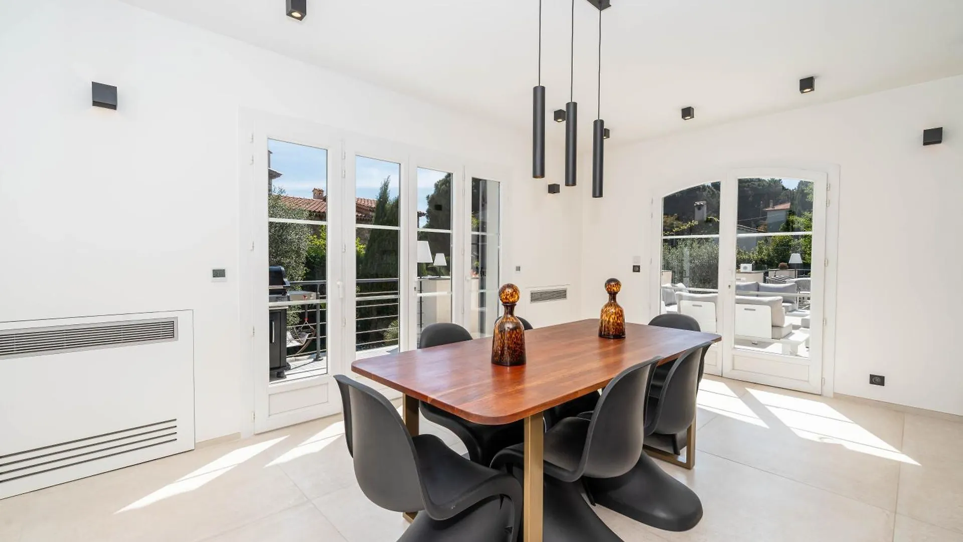 Luxury Villa Cannes,350 M2, 12 Pers, 6 Ch 6 Sdb  Cannes
